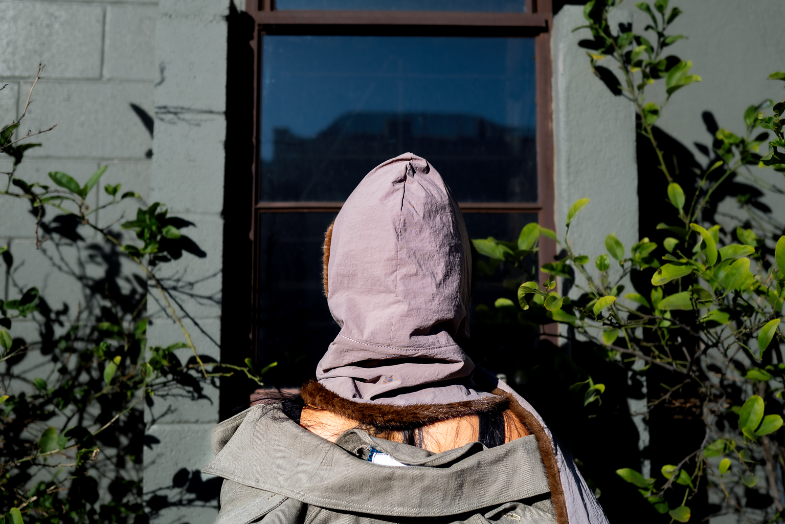 Strata Hooded Scarf | Carbon