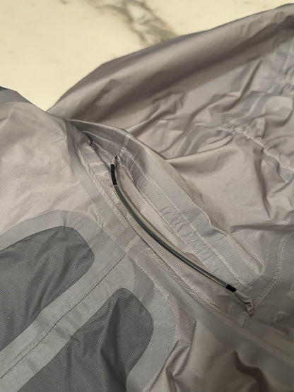 Gyakusou Silver Running Two-Piece Windbreaker