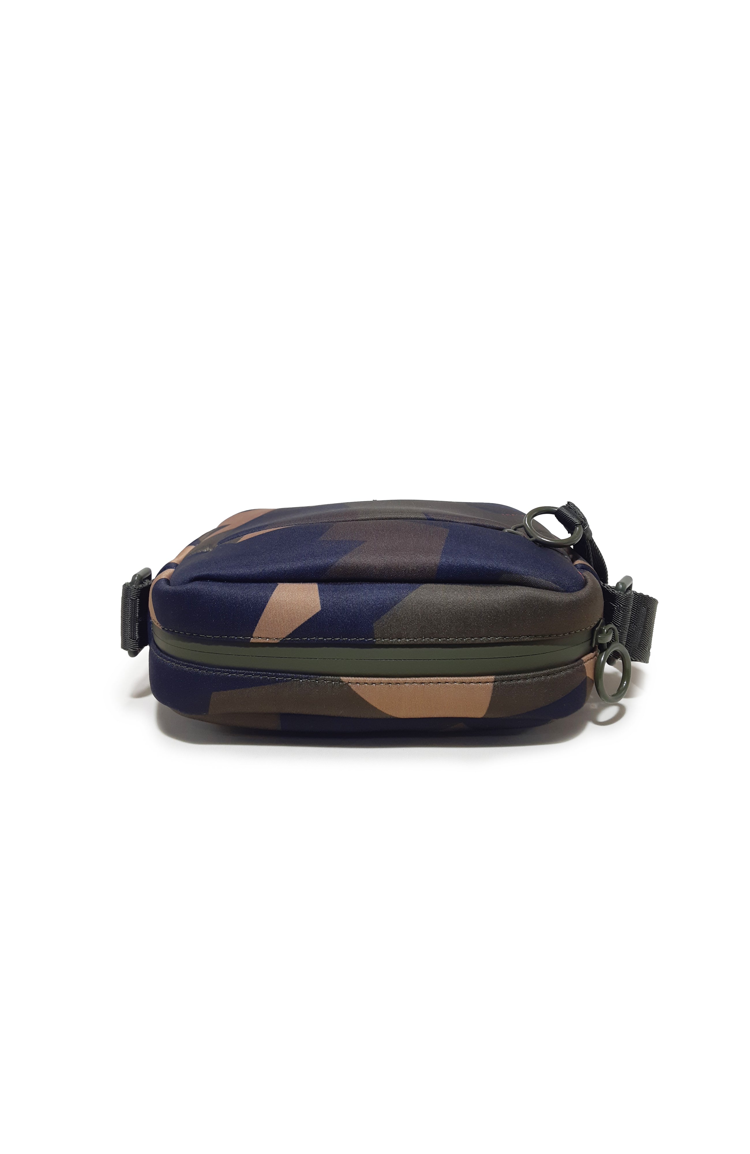 Cocoon Camera Bag | Geo Camo Neoprene